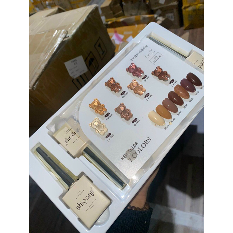 Sét sơn shaganji 7 chai tông nâu, có bảng màu đi kèm