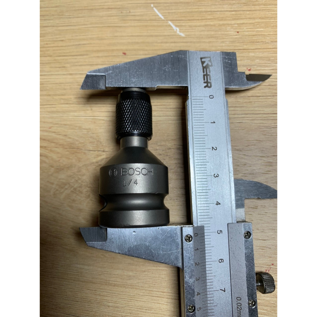 Đầu chuyển bulong sang bắn vít Bosch chính hãng có gài kèm 1 mũi vít PH2 dài 25mm ( SL : 1 cái )