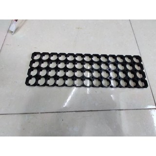 Khay pin 21700