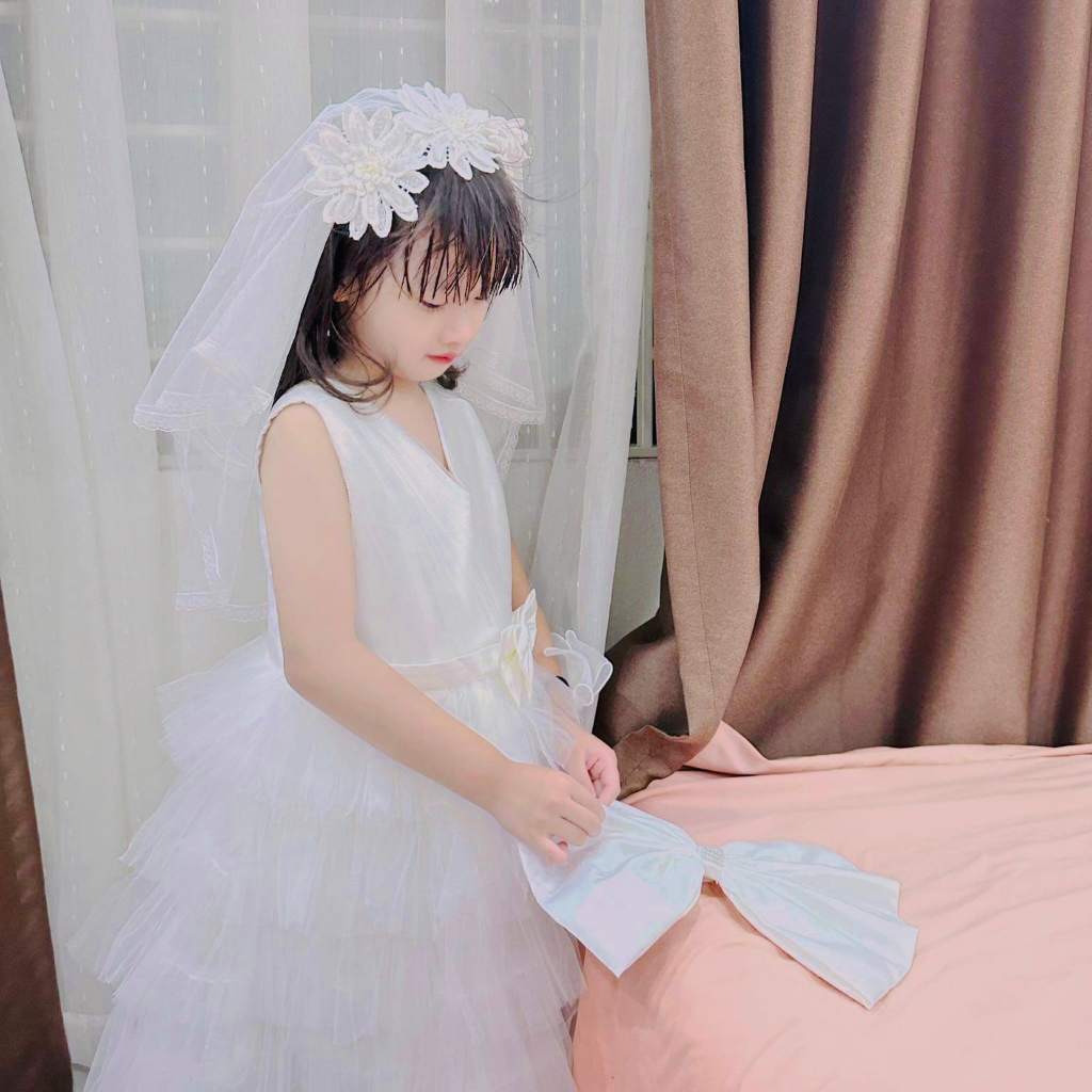Voan lúp cô dâu đội đầu cho thiết kế độc quyền cho bé gái tại Mom's Choice