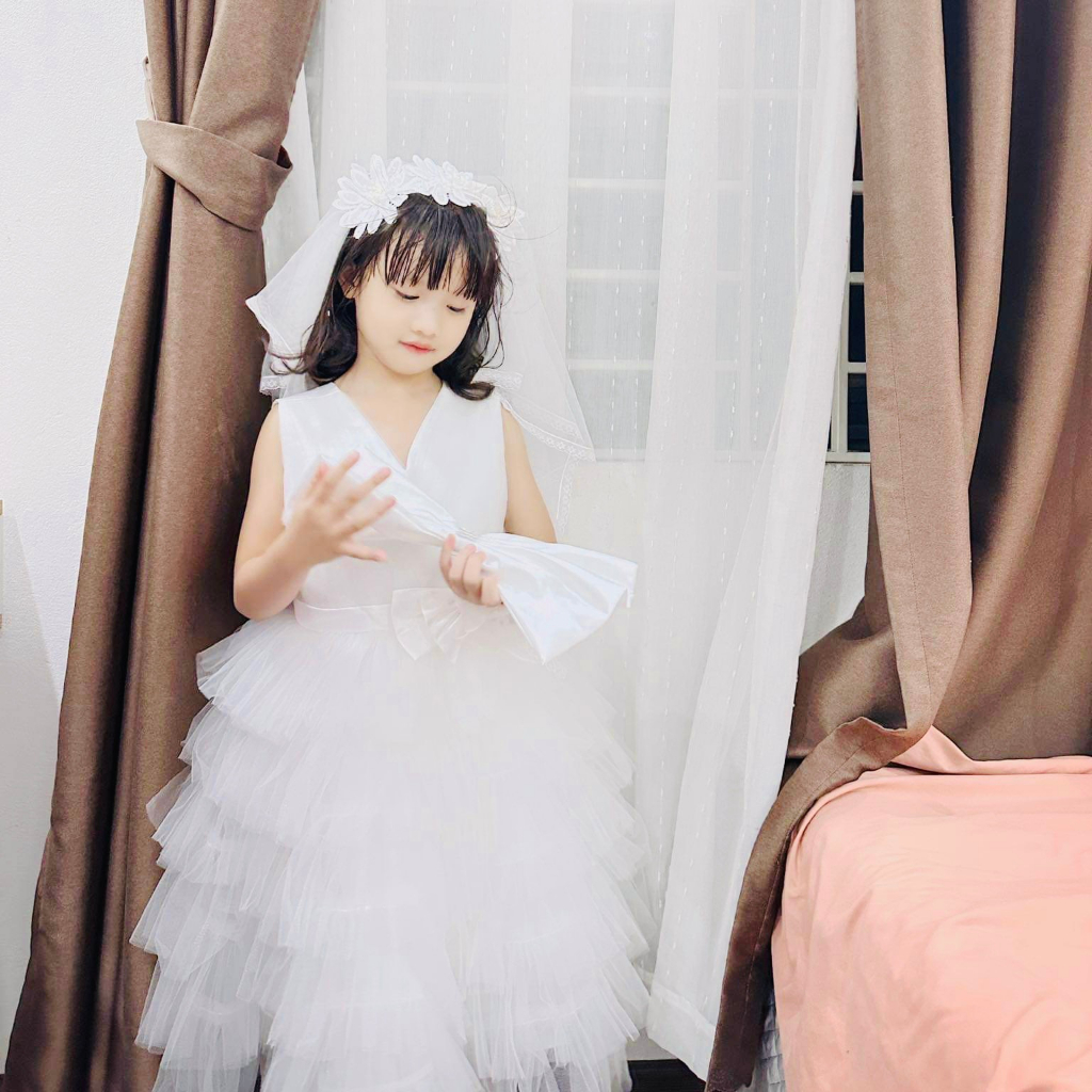 Voan lúp cô dâu đội đầu cho thiết kế độc quyền cho bé gái tại Mom's Choice