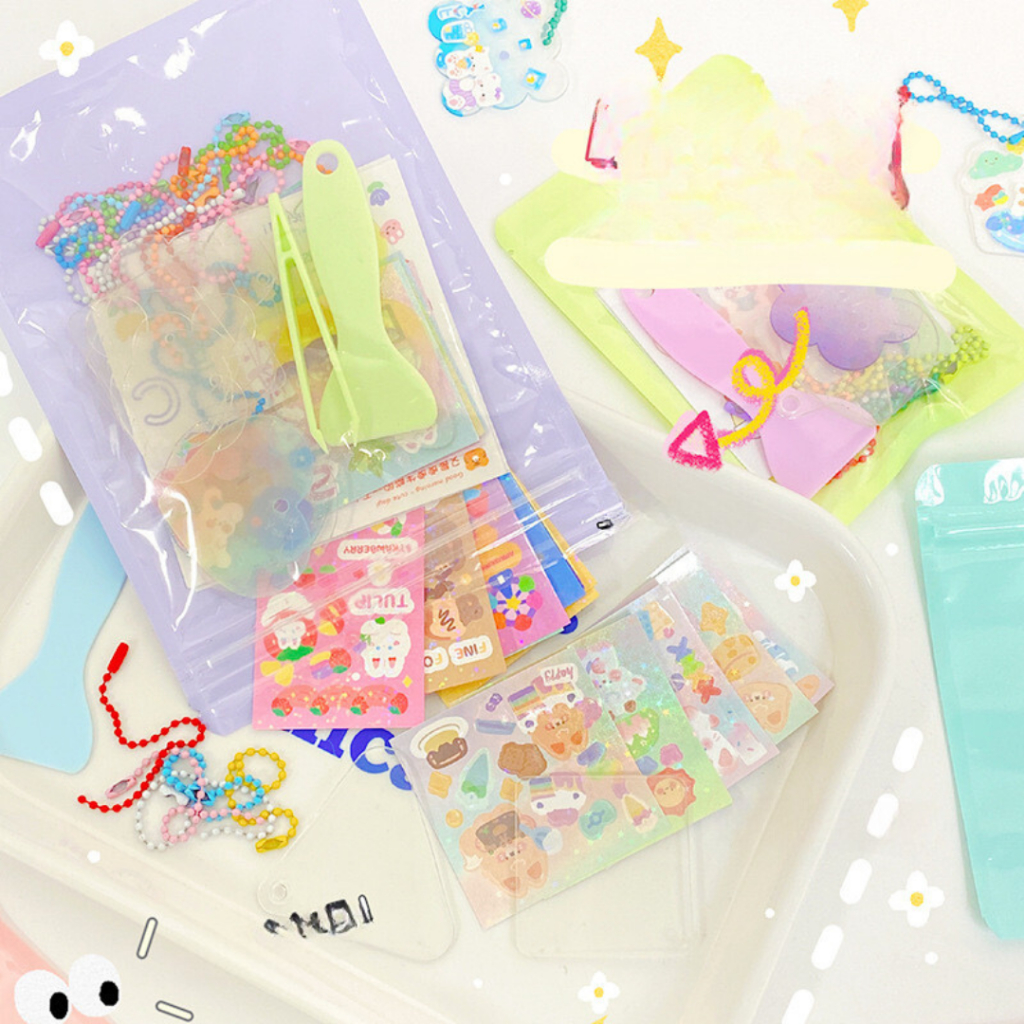 Set 23 món tự trang trí móc khoá DIY