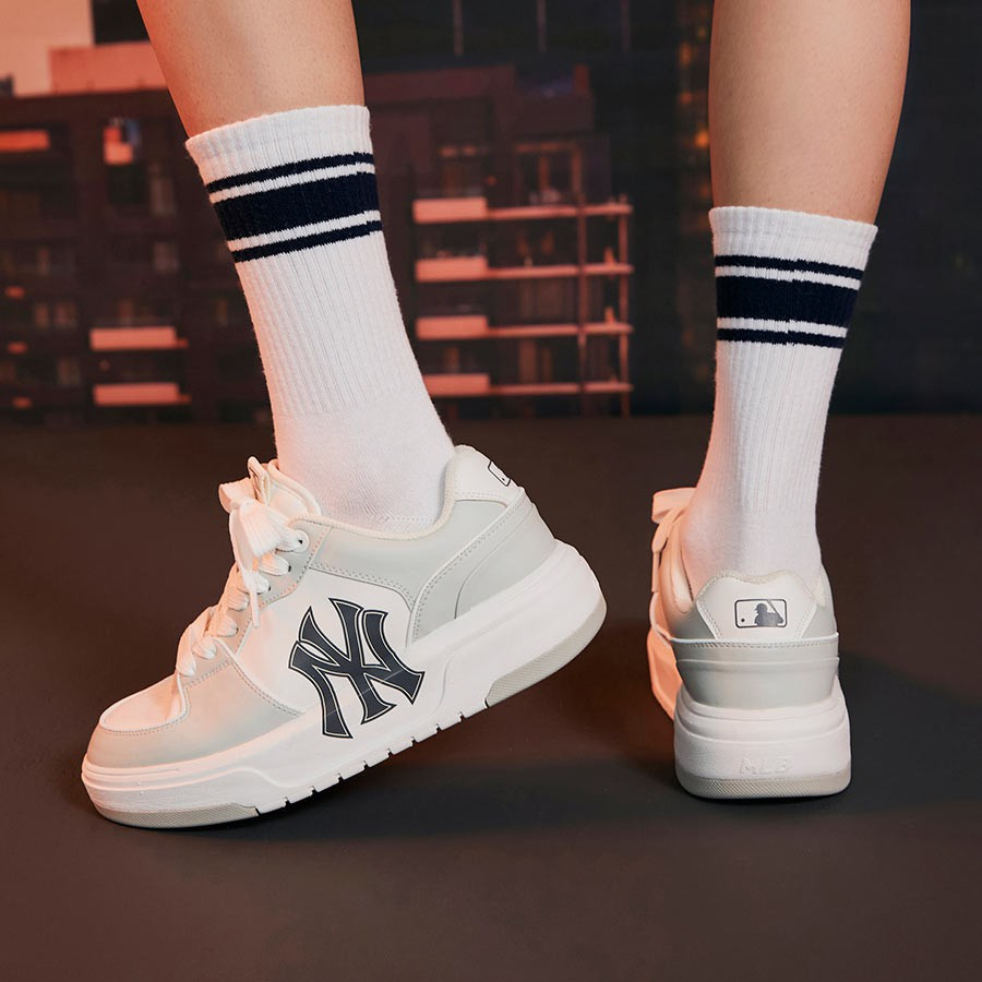 giày mlb chunky liner xám, giày thể thao mlb trắng xám ny đen hàng cao cấp đầy đủ phụ kiện túi xách, full size nam nữ. | BigBuy360 - bigbuy360.vn