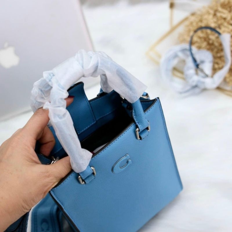 Túi tote coach 16 interior CJ795 size mini