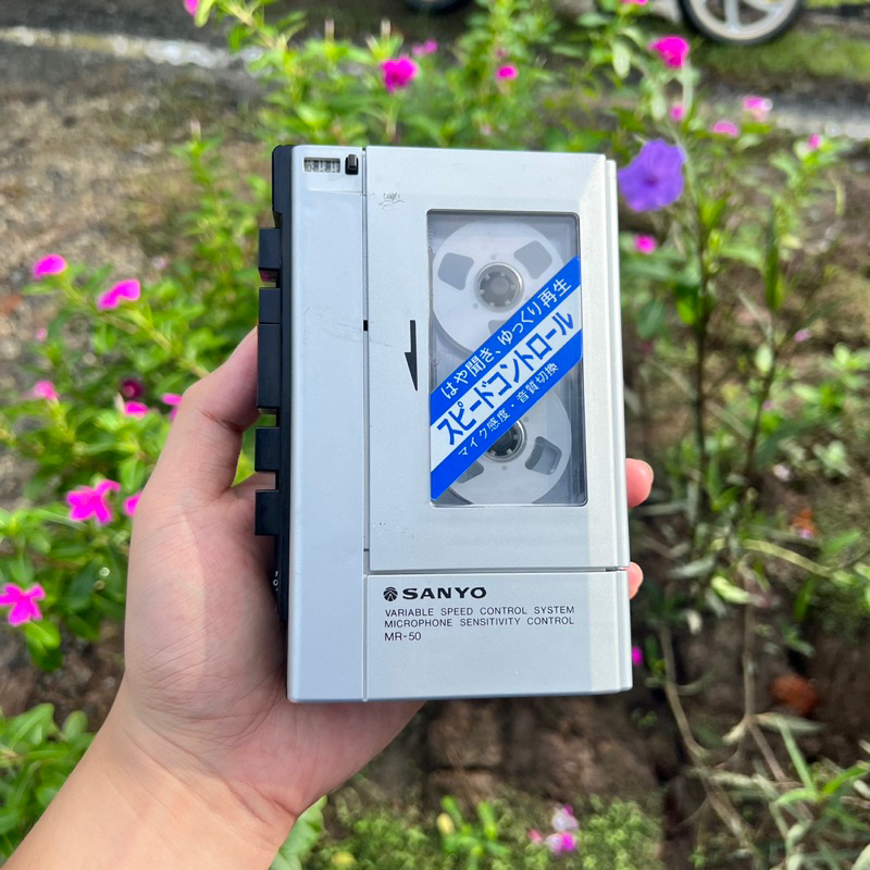 Máy nghe nhạc băng Cassette