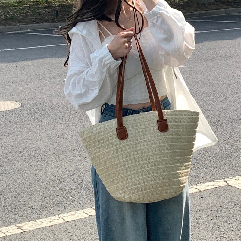 Túi cói đeo vai dây da kiểu dáng hình thang Tiệm Cói Xinh