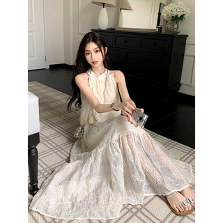 Đầm maxi đi biển cổ yếm thiết kế dập hoa váy đi biển đầm maxi thiết kế cổ điển cổ yếm buộc dây cổ