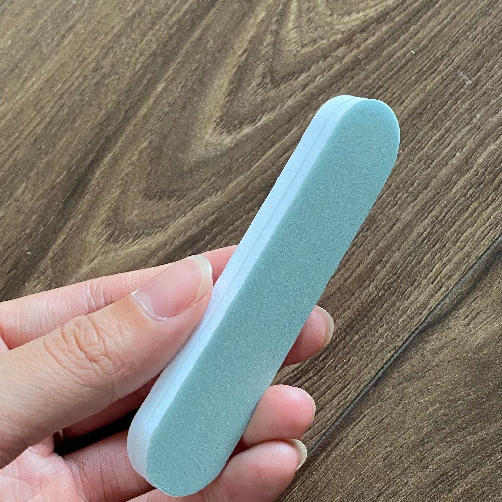 Xốp đánh bóng bề mặt kim loại sáng bóng