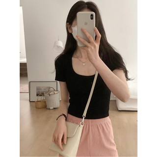 Áo thun tăm cổ vuông tay cộc dáng croptop lửng