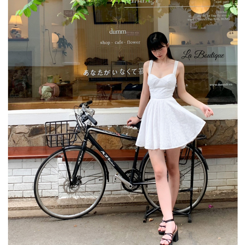 Đầm hai dây hở lưng đan dây vải xô La Boutique nữ tính bánh bèo