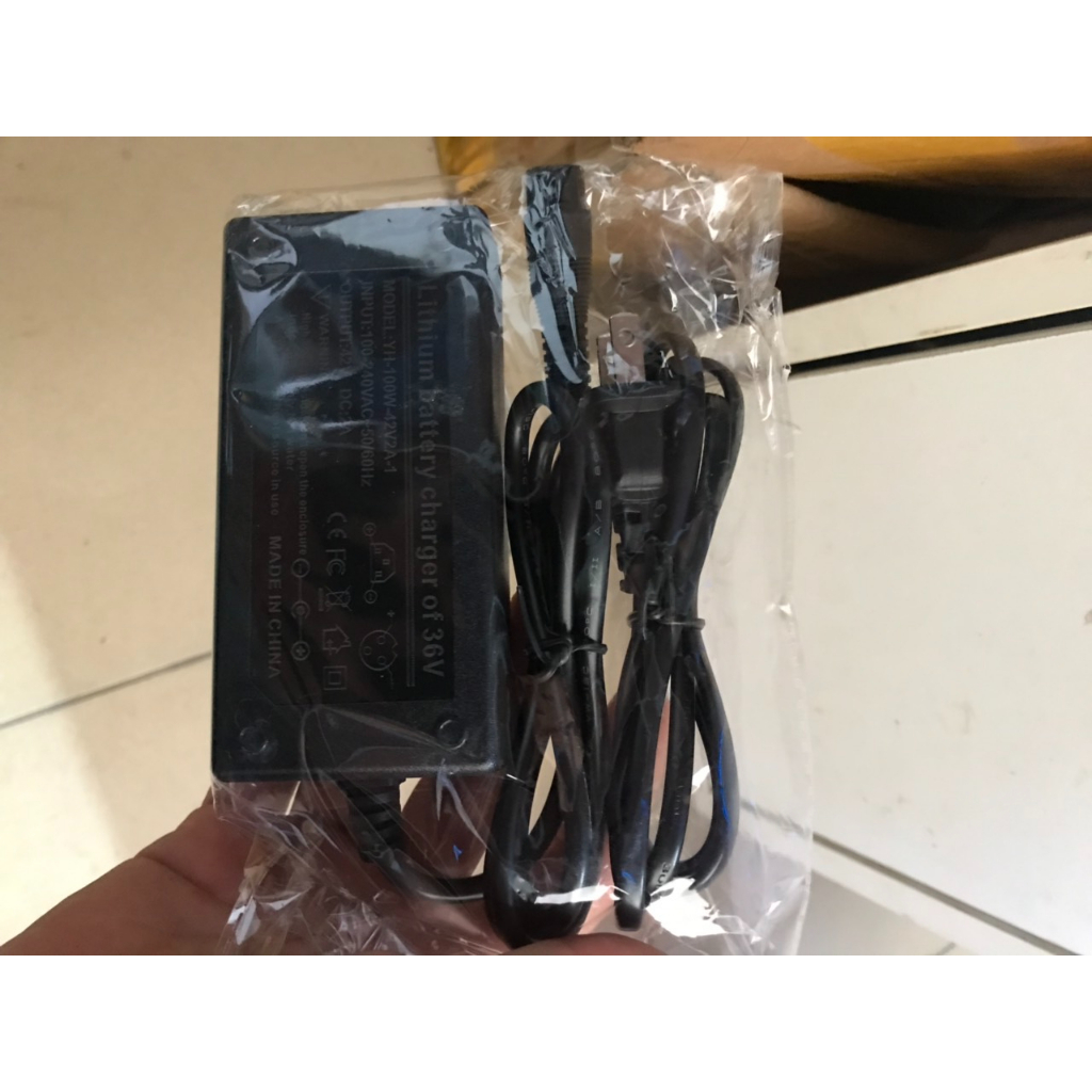 Sạc  Xe Điện Cân Bằng , Sạc xe drift 3 bánh , sạc pin xe cân bằng Giắc tròn 3 chấu , đèn báo đầy