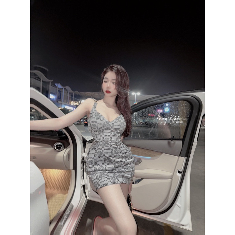 Đầm body mix hoạ tiết kèm tag dây siêu sang