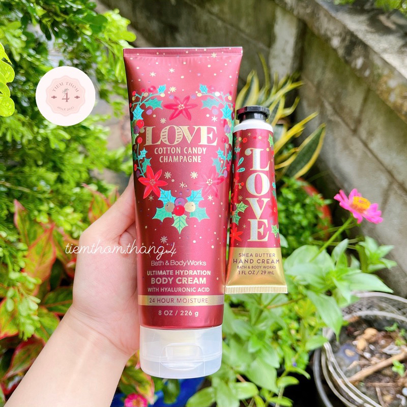 •𝐂𝐨𝐭𝐭𝐨𝐧 𝐂𝐚𝐧𝐝𝐲 𝐂𝐡𝐚𝐦𝐩𝐚𝐠𝐧𝐞• Bath & Body Works - Sản phẩm dưỡng và xịt thơm toàn thân dành cho nữ