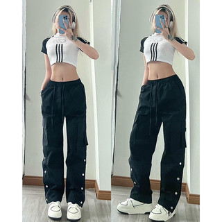 Croptop 3 sọc + quần túi hộp kaki nút gài lưng chun