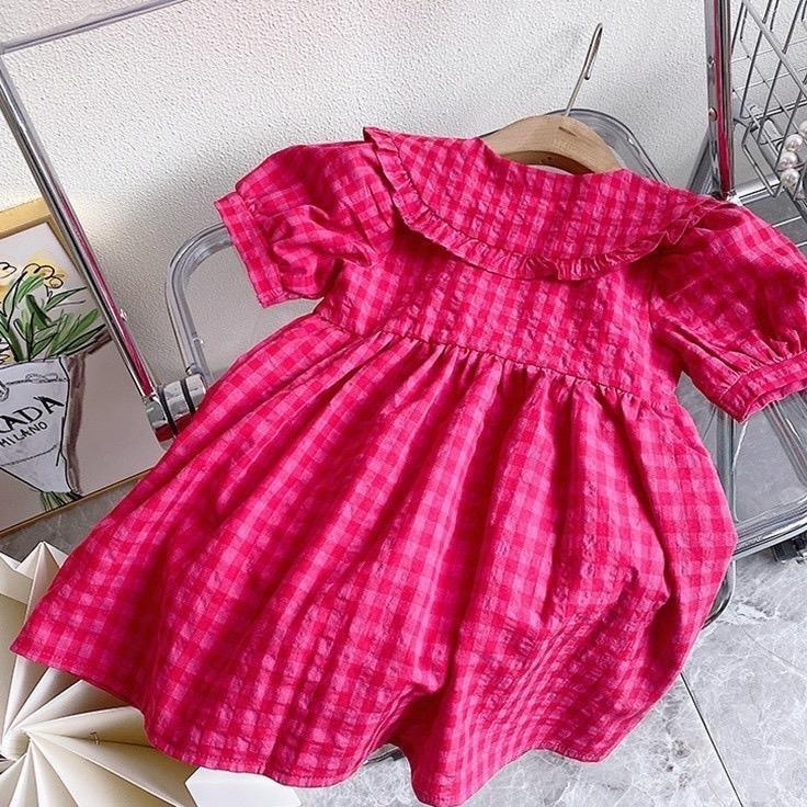 Váy bé gái với thiết kế xinh xắn dễ thương