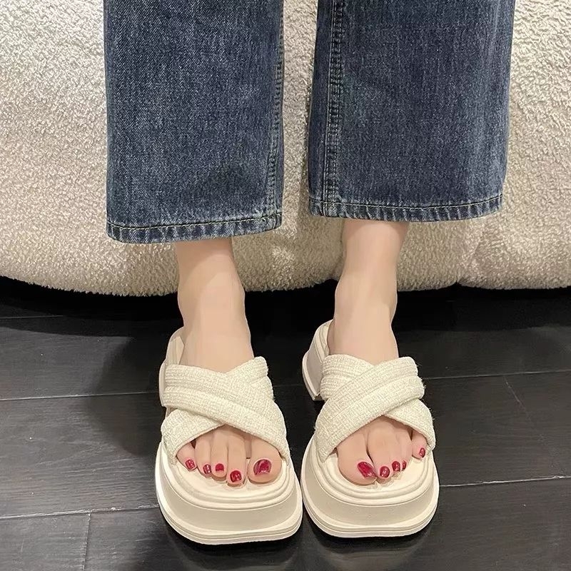 Dép Bánh Mì Nữ- Dép đế xuồng Quai chéo ôm chân_Phom to Lùi 1 size