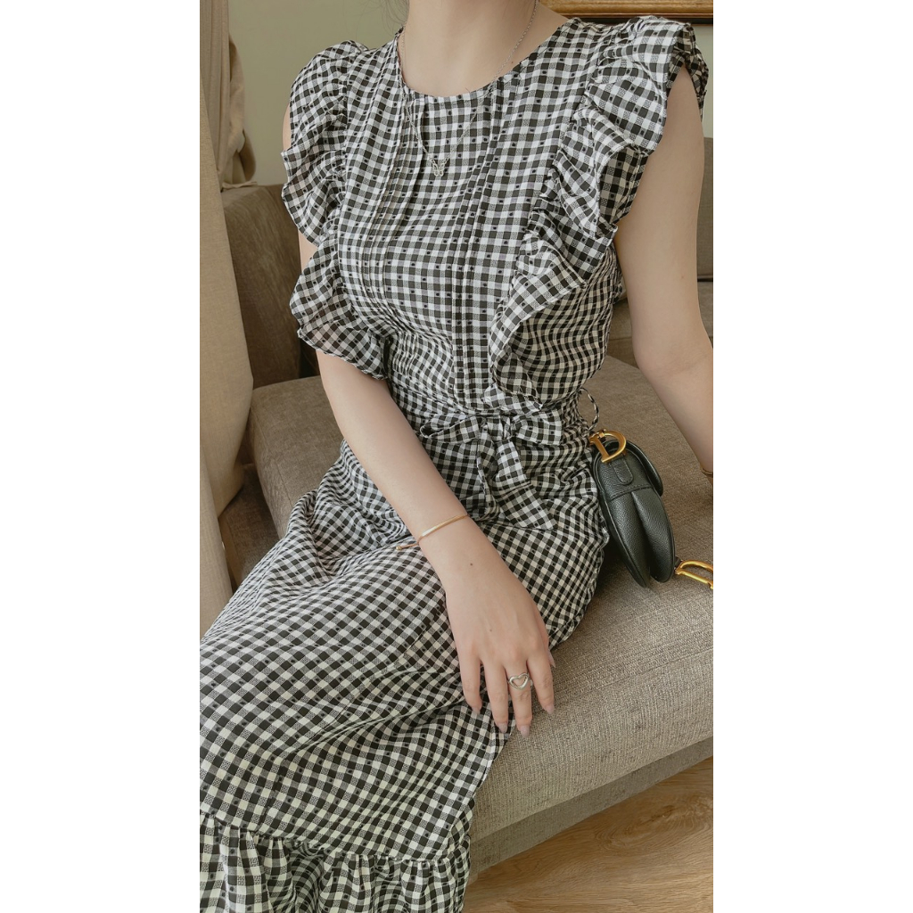 Váy kẻ xuông tay bèo