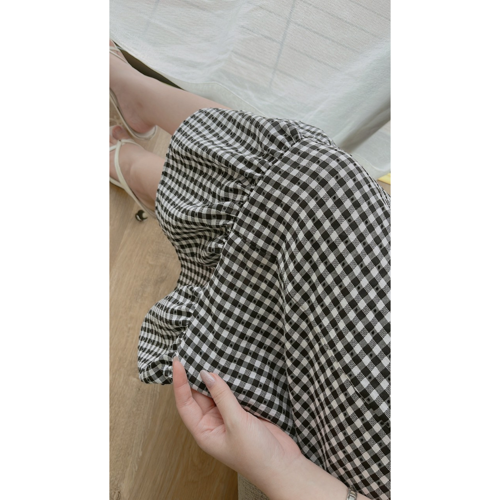 Váy kẻ xuông tay bèo