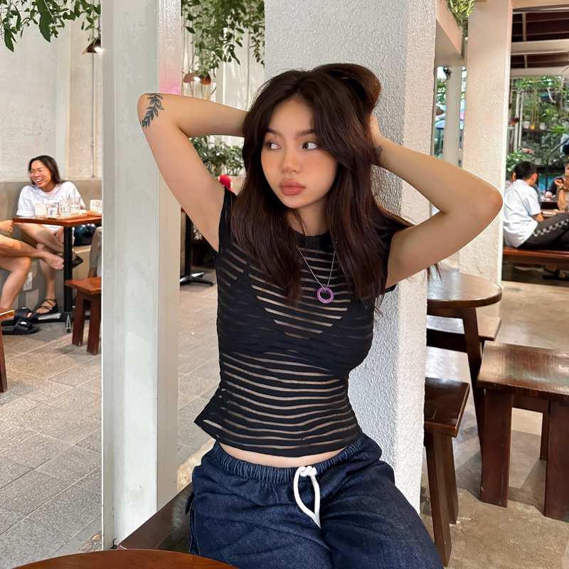 BETTY TOP - Áo thun tay ngắn cổ tròn sọc ngang xuyên thấu