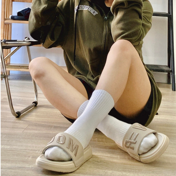 Dép quai ngang nam nữ MOOVER THÊU CHỮ ĐẾ 4P, dép unisex thích hợp mang mỗi ngày, có hộp đầy đủ