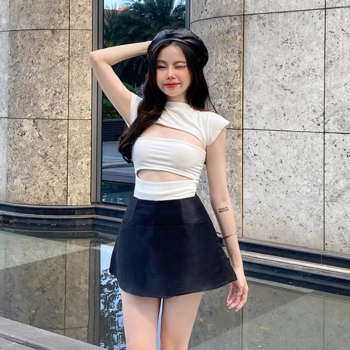 Set chân váy hack eo và áo kiểu tay ngắn khoét ngực trendy La Boutique chất thun lụa ôm body phối nhiều kiểu xinh xắn