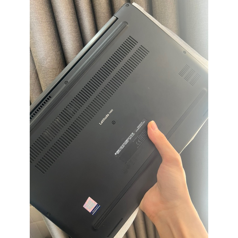 Laptop Dell Latitude 7490 Core i7 Gen 8 Ram 16g SSD 256 Full HD đẹp keeng 99% Hàng Nhập Mỹ Phím Led