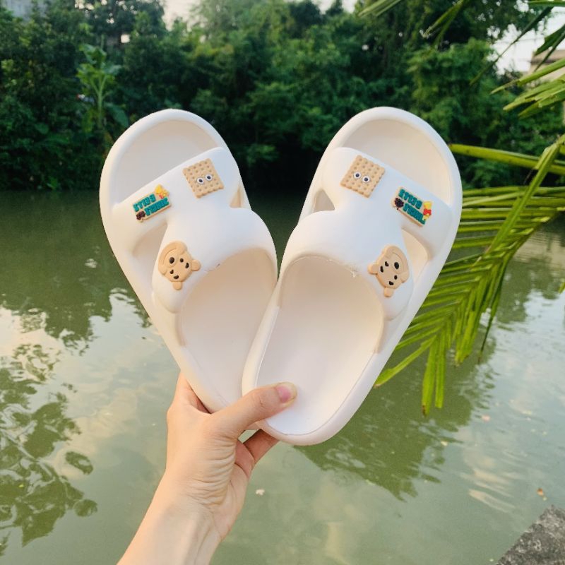 Dép bánh mỳ , Dép quai nang chéo Gắn kèm Sticker