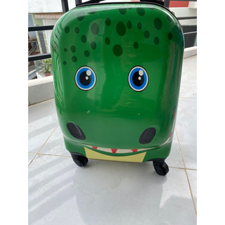 Vali kéo trẻ em