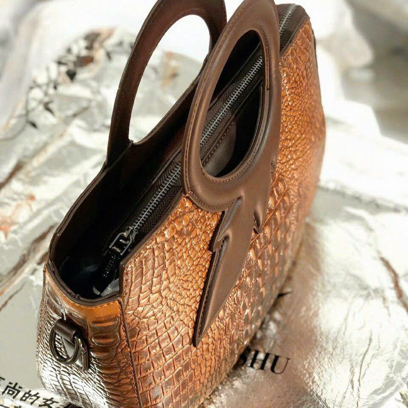 Túi Công Sở Nữ Da Bò Cao Cấp Dập Vân Cá Sấu Quai Sách Bản To Công Sở Đẹp Hàng Hiệu Thời Trang Trung Niên Nữ - TSN 109825