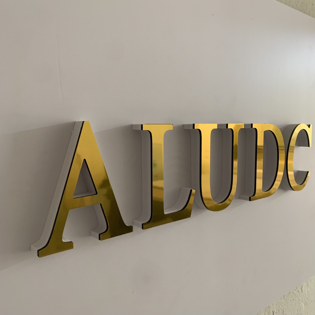 Chữ nổi alu 10cm font in hoa có chân trang trí dán tường - biển quảng cáo