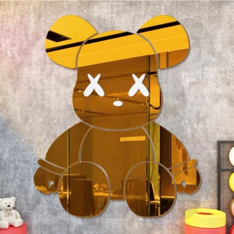 Gấu BearBrick - dán tường trang trí