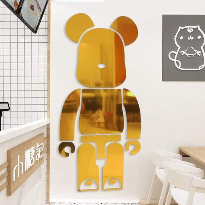 Gấu BearBrick đứng - dán tường trang trí