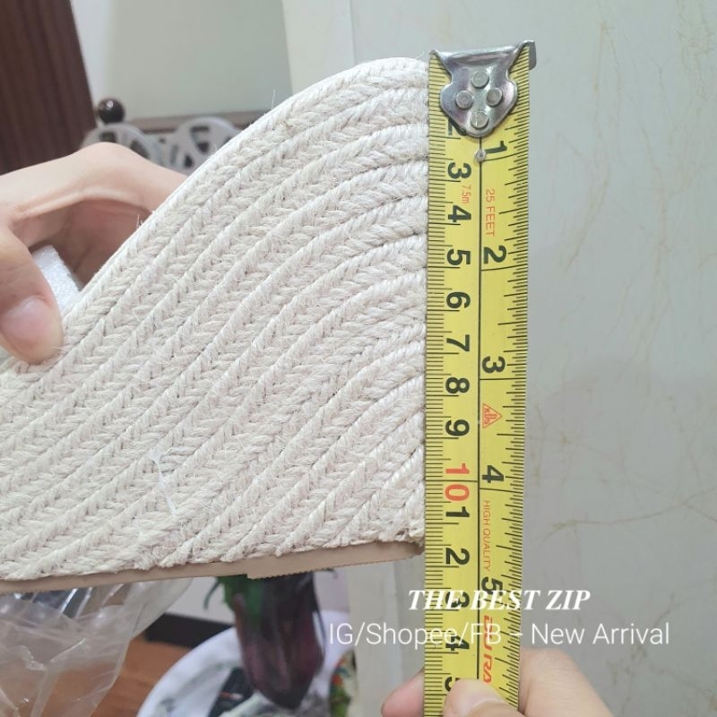 Dép xuồng đế cói quai mica trong cao 11cm nhập nguyên hộp hàng QC cao cấp | Hàng loại 1