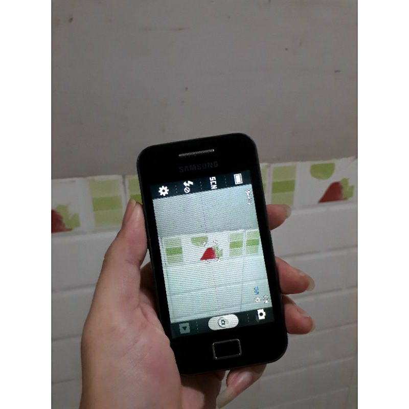 Điện thoại cũ Samsung Ace S5830i zin tem, chữa cháy, sưu tầm