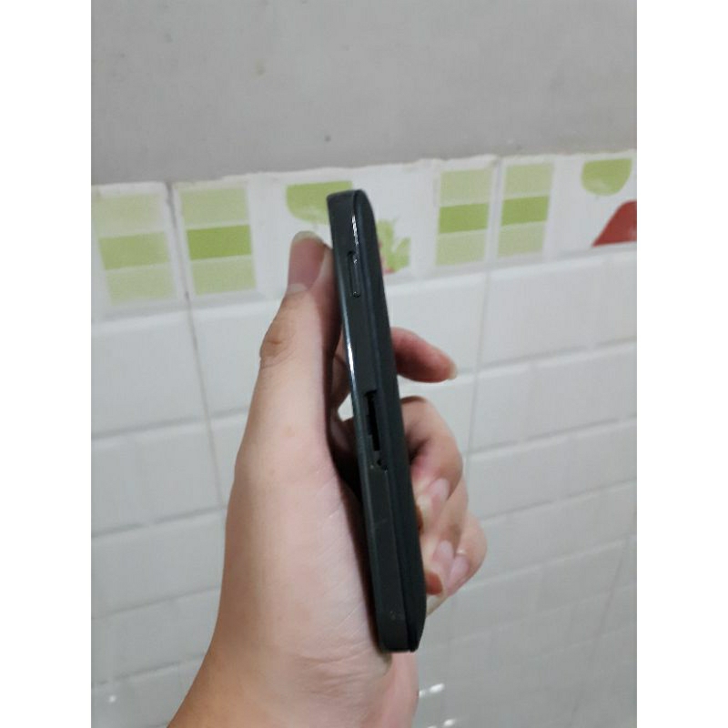 Điện thoại cũ Samsung Ace S5830i zin tem, chữa cháy, sưu tầm