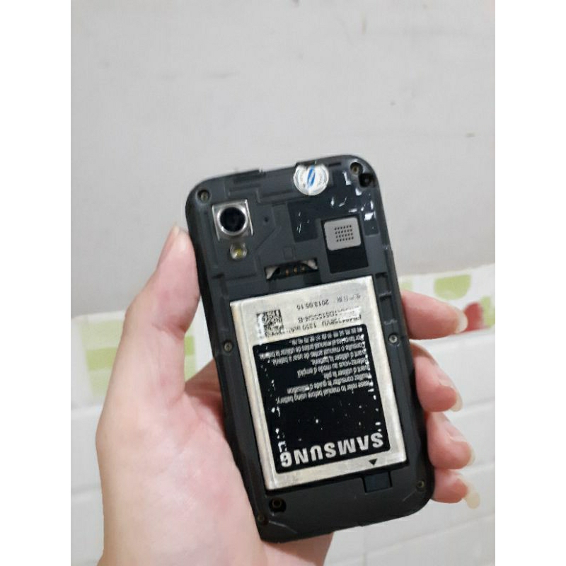 Điện thoại cũ Samsung Ace S5830i zin tem, chữa cháy, sưu tầm