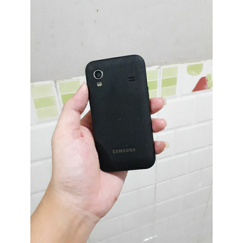 Điện thoại cũ Samsung Ace S5830i zin tem, chữa cháy, sưu tầm