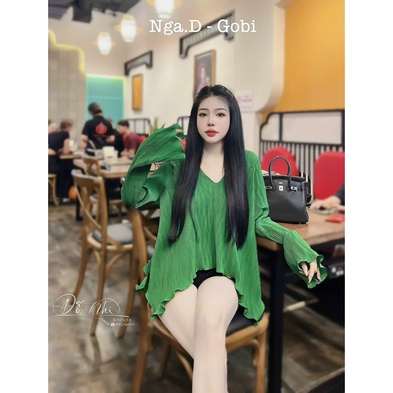 Set Bộ Áo Dập Ly Tay Dài Loe Cổ V + Quần Short Đùi