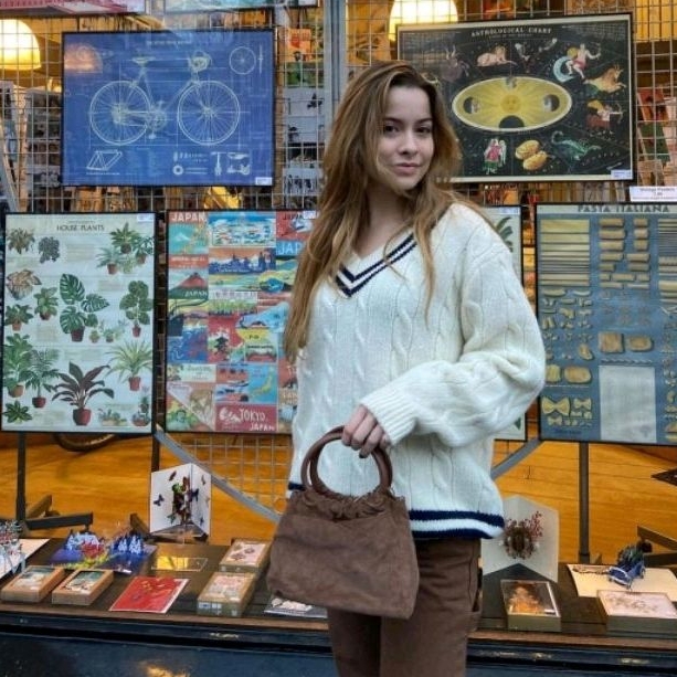 Áo Len hoodie cơ bản Brandy Melville