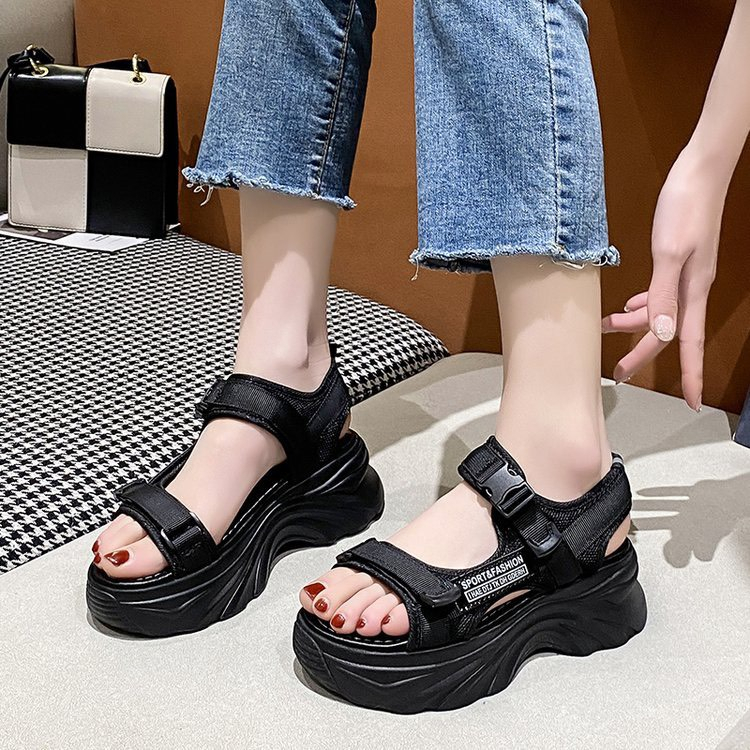 Giày sandal nữ chất vải dù thoáng khí khoá bấm đế 6cm 2 màu kem/đen