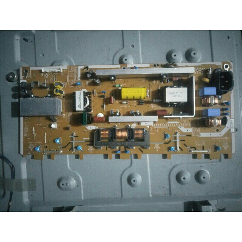 Bo mạch tivi Toshiba 32PB1V, bo xử lý, bo nguồn, mắt nhận, cáp panel, cặp Loa bóc máy