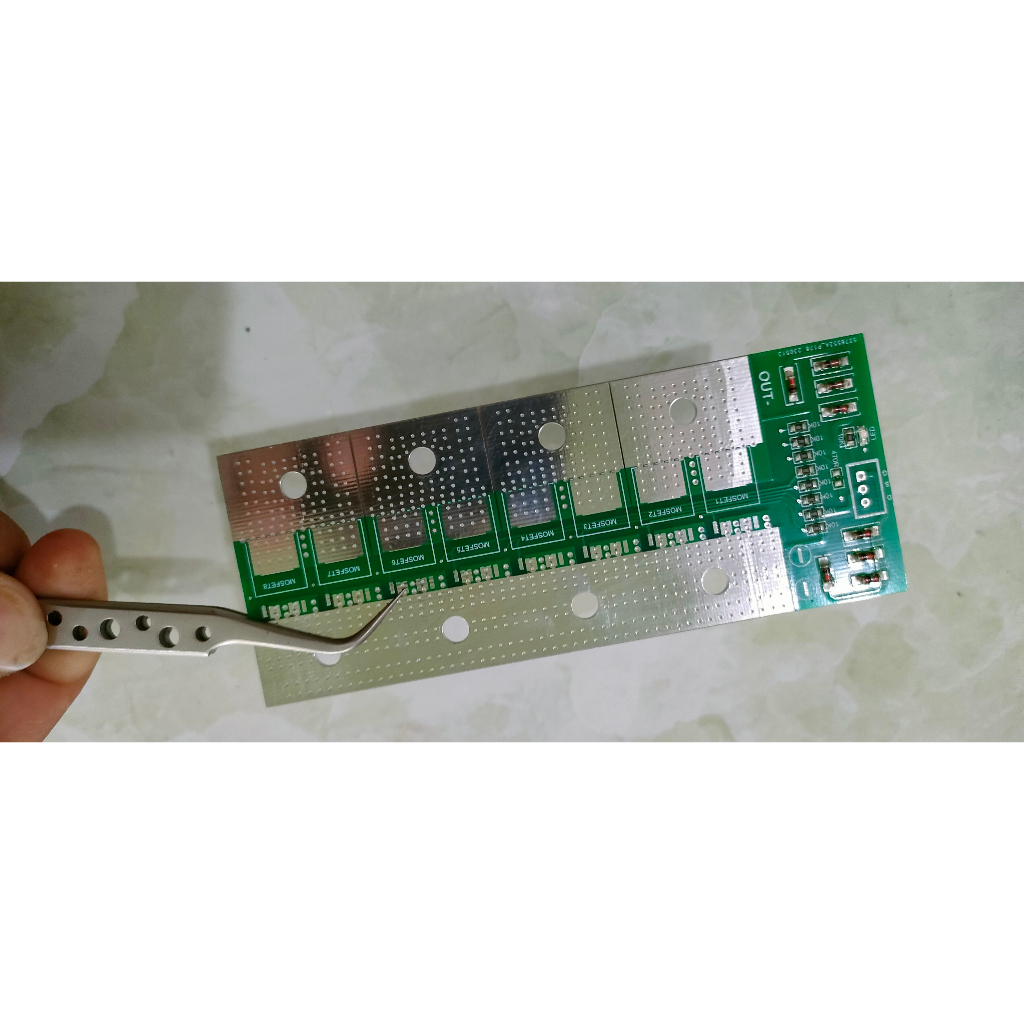 Bo mạch 16 MOSFET  loại 7 chân dùng chế máy hàn cell siêu tụ đã hàn linh kiện.