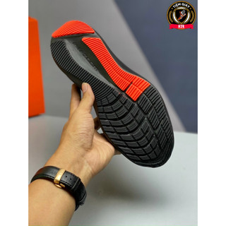 (Hàng Chính Hãng) Giày Thể Thao Ni̲ke Zoom Winflo 8 (Tặng Vớ)