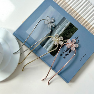 Trâm cài tóc chữ U đính hoa Modlead Flower stick Hàn Quốc