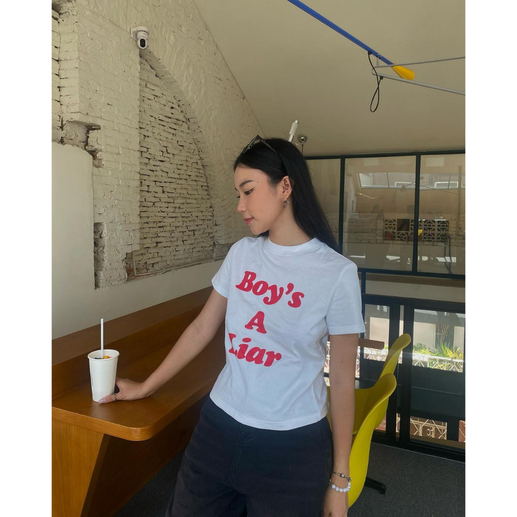 Áo thun tay ngắn | Áo thun baby tee BLUR BOY'S A LIAR