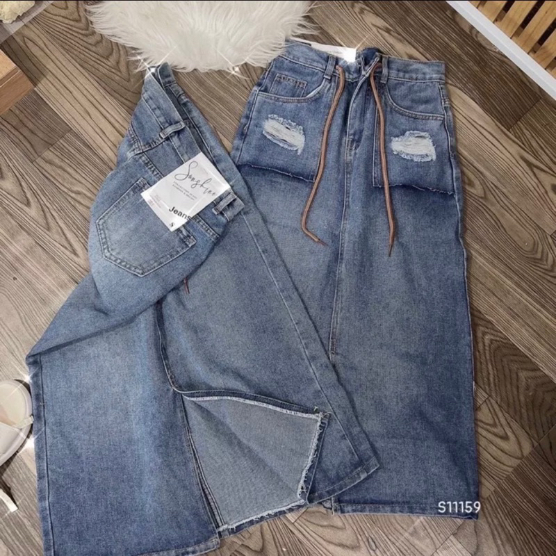 Chân váy jeans lưng cao xẻ tà trước dáng ôm