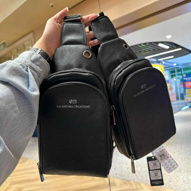 Túi đeo chéo nam Valentino Creations