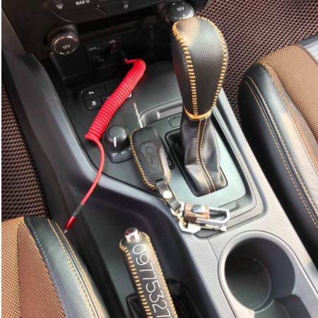 Bọc da cần số & phanh tay Ford Ranger At và Mazda Bt50 At