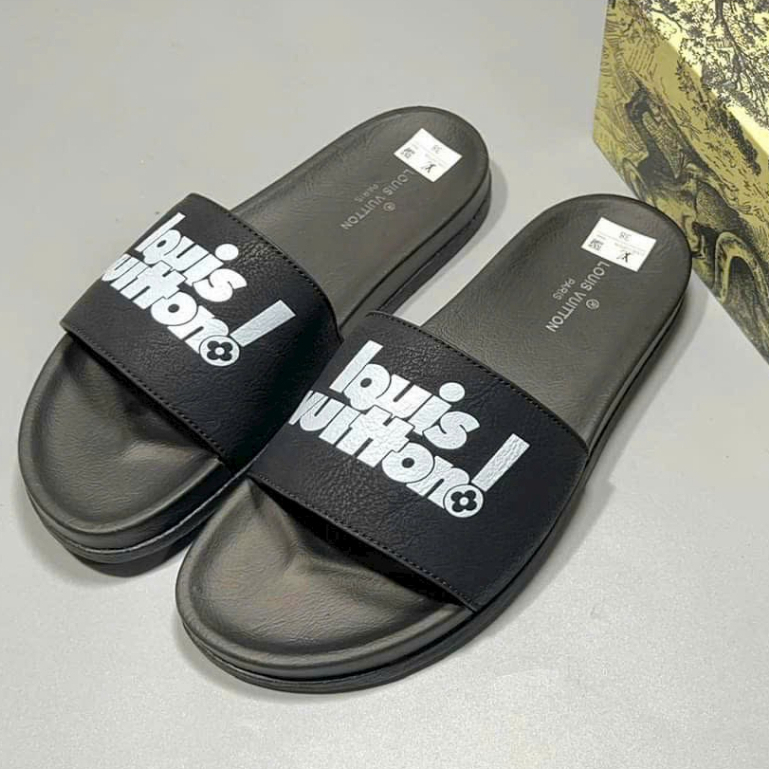 Dép Nam LV Quai Ngang Màu Đen Kẻ Ô Vuông Đế Đúc Cao Su Non Đi Êm Chân Kiểu Dáng Thời Trang Năng Động