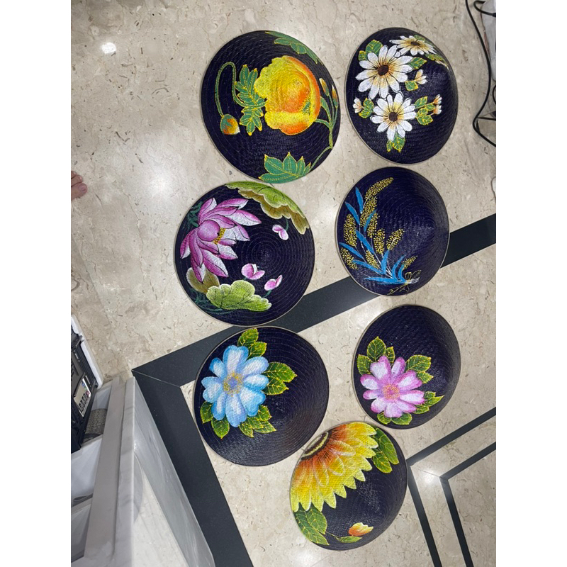 Nón cỏ bàng vẽ